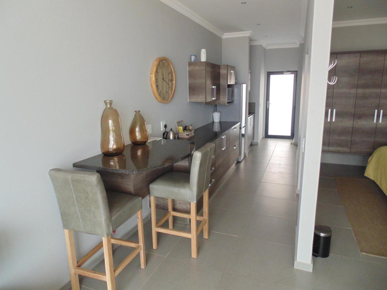 Apartment 32, Bay View Suites Langstrand 외부 사진